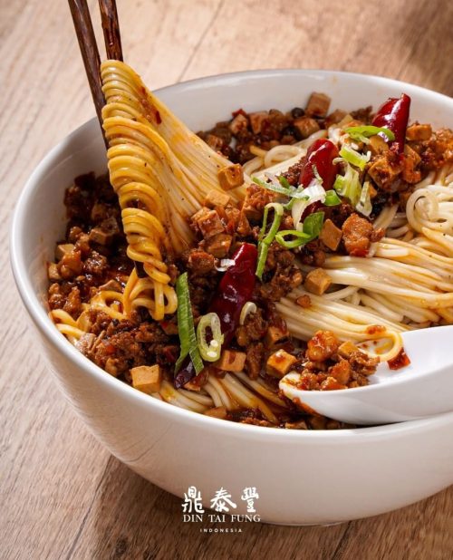 Behind the scene produksi foto Din Tai Fung iCAN Studio  Jakarta — tim kreatif in-house saat sesi pemotretan profesional